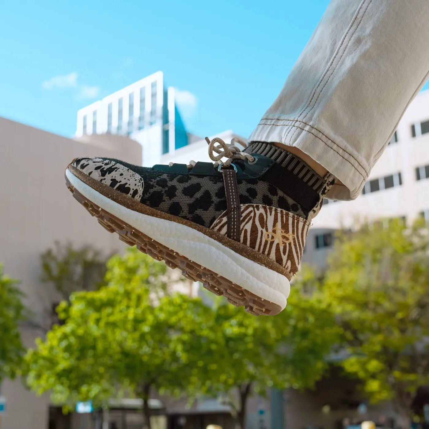 HYBRID in ANIMAL PRINT High Top Sneakers