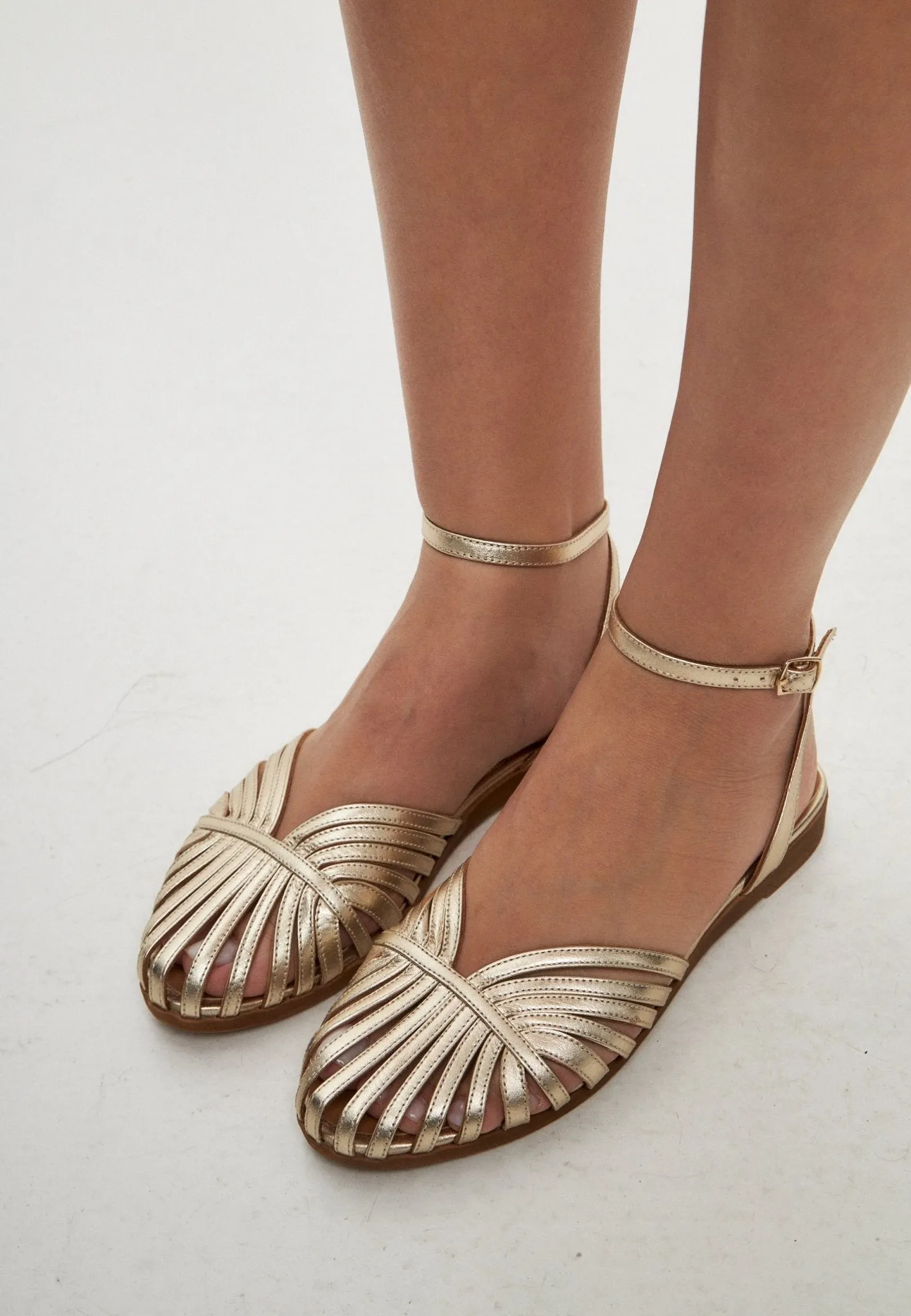 Leather Flat Sole Sandals - Gold