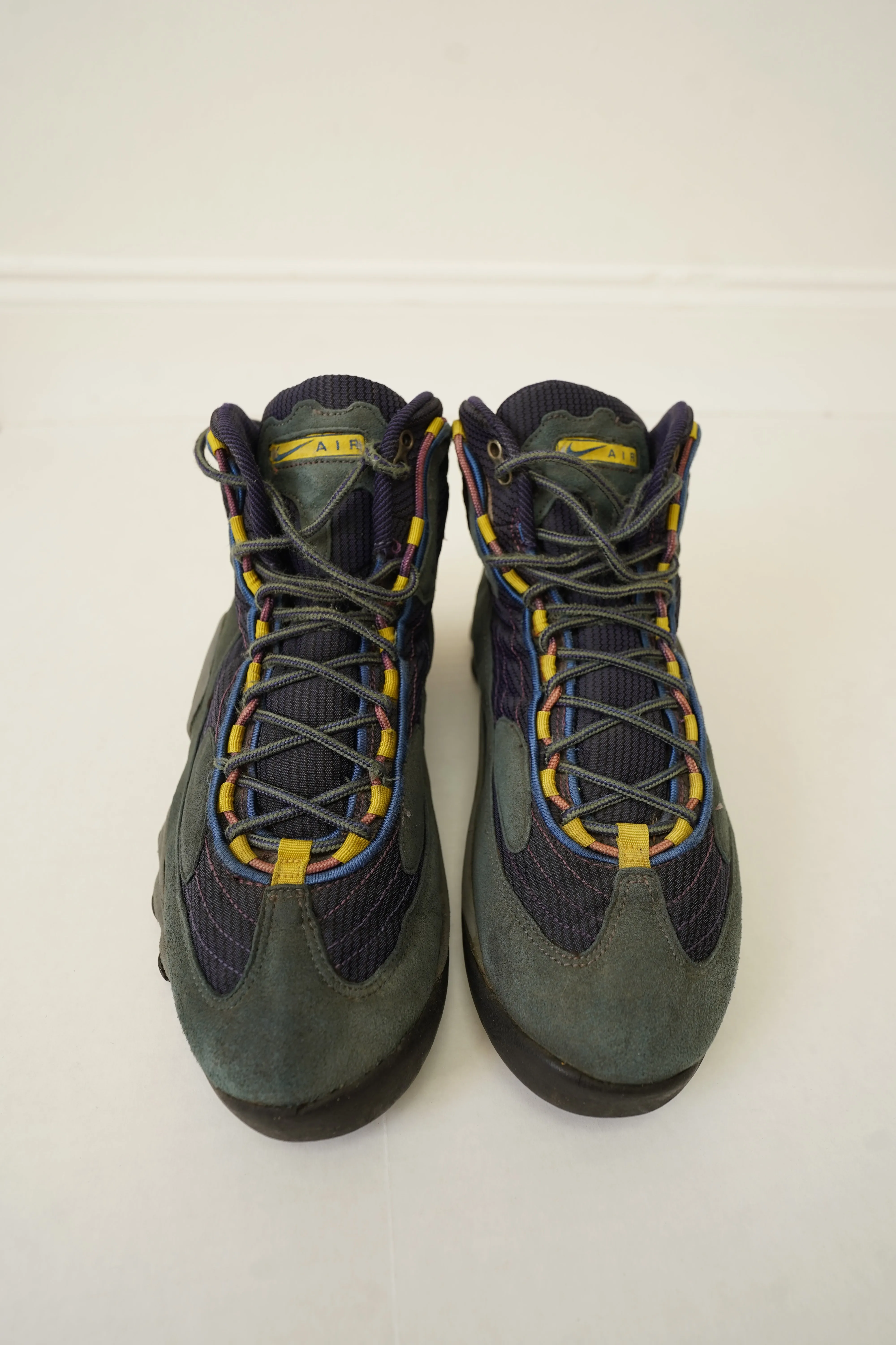 (Sz. 11) 1996 Nike Talus ACG Hiking Boots DISPLAY ONLY