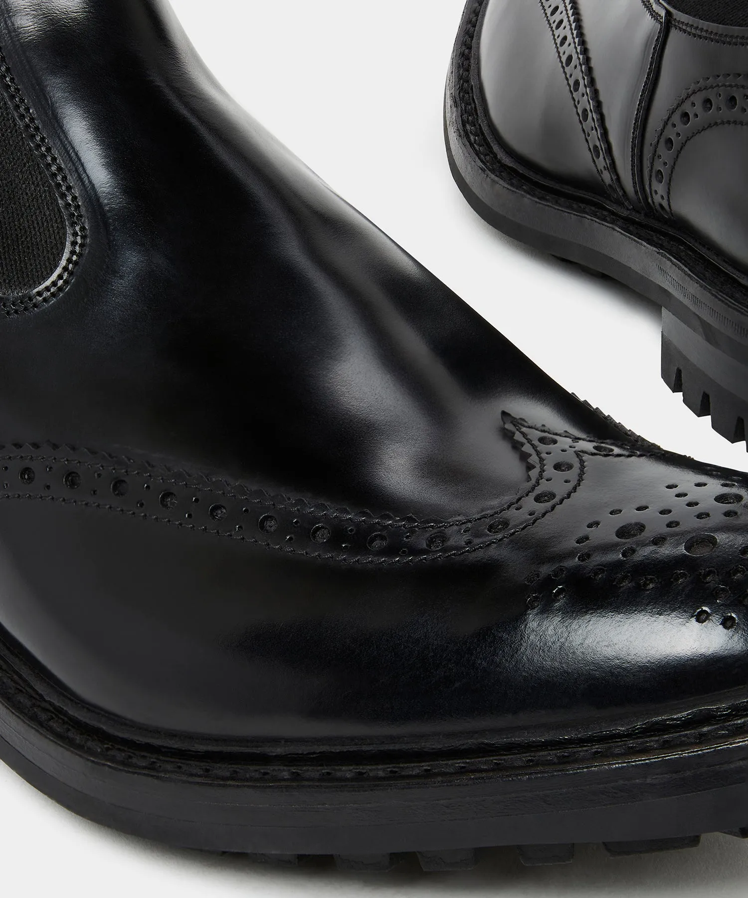 Todd Snyder x Tricker's Henry Wing Cap Chelsea Boot in Black