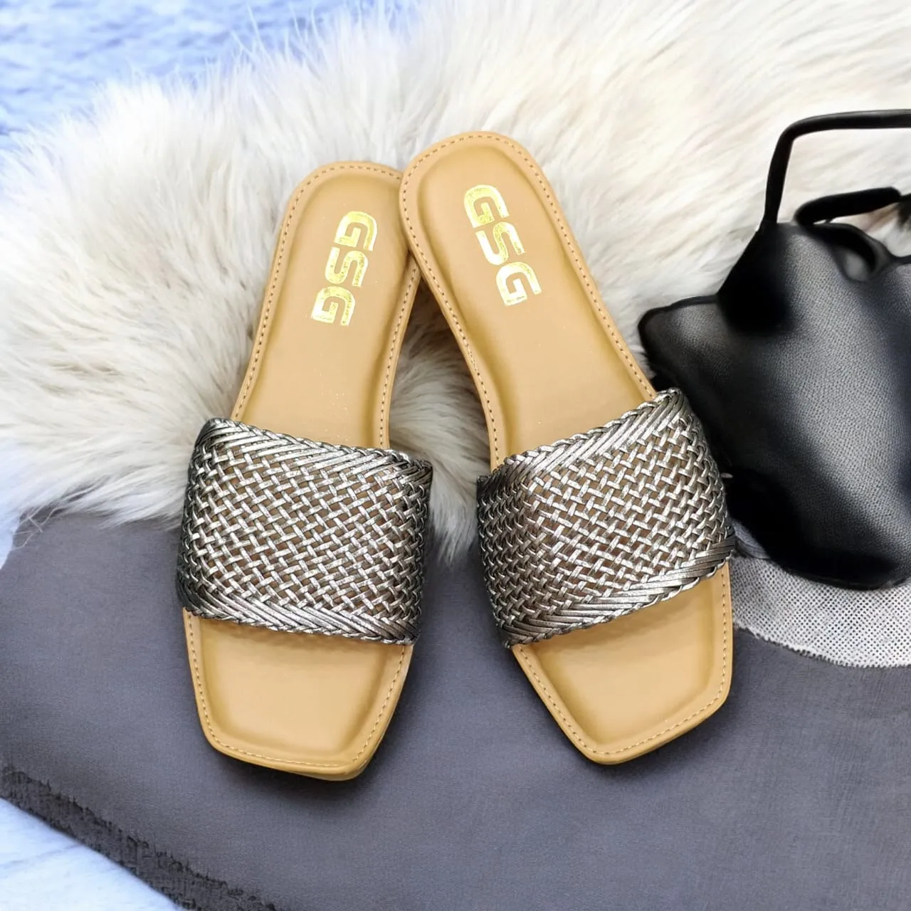 Women Stylishr Brown  Embellished Flat Sandals Metal