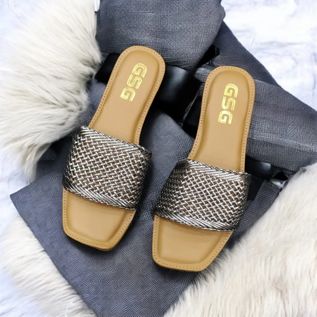 Women Stylishr Brown  Embellished Flat Sandals Metal